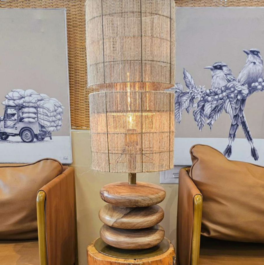 Lampára de mesa Bareheque