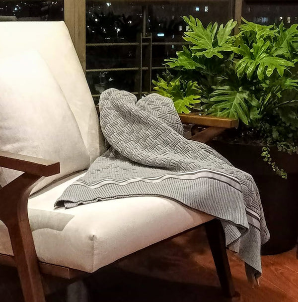 Manta throw tejida